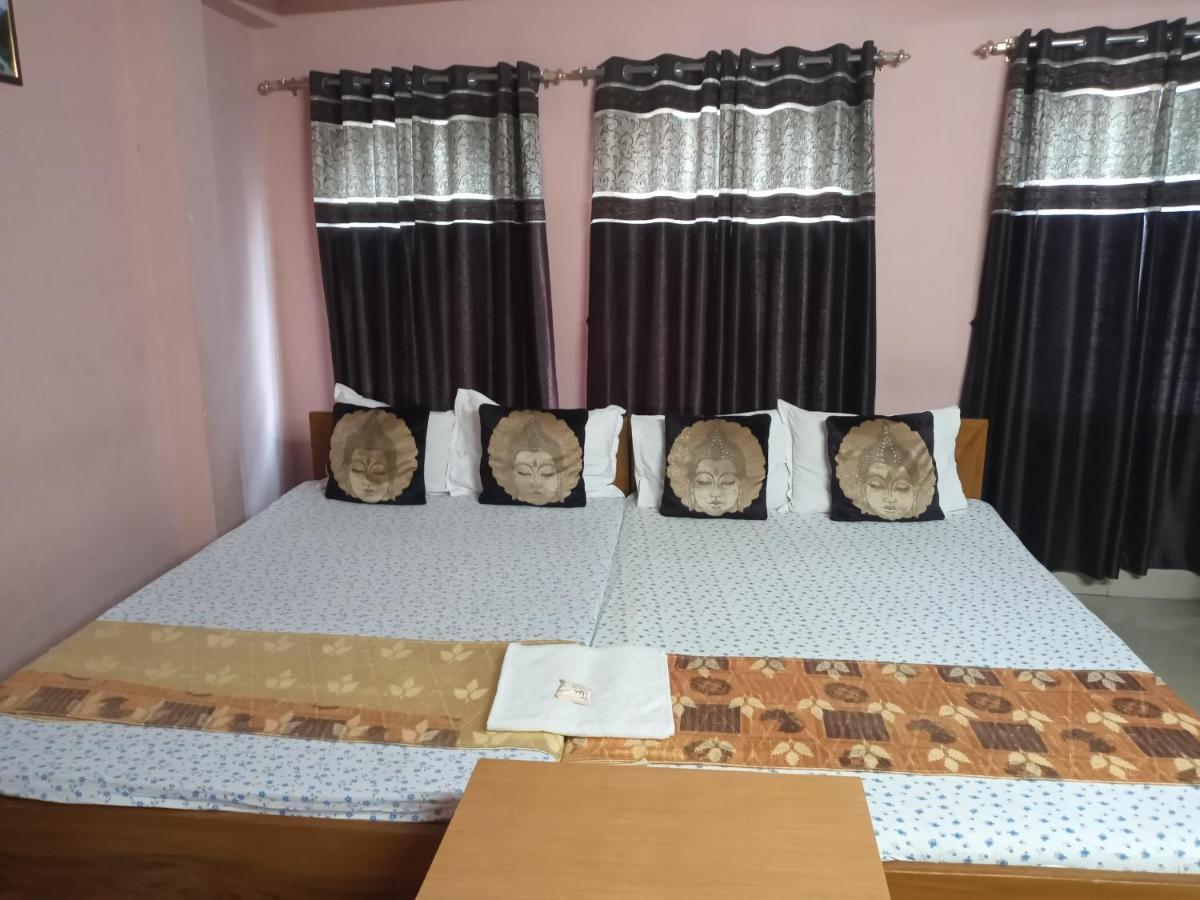 Hotel Royale Kolkata Bagian luar foto