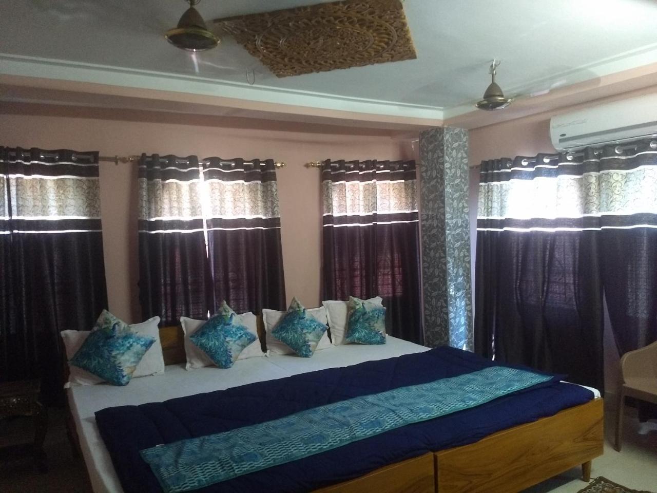 Hotel Royale Kolkata Bagian luar foto